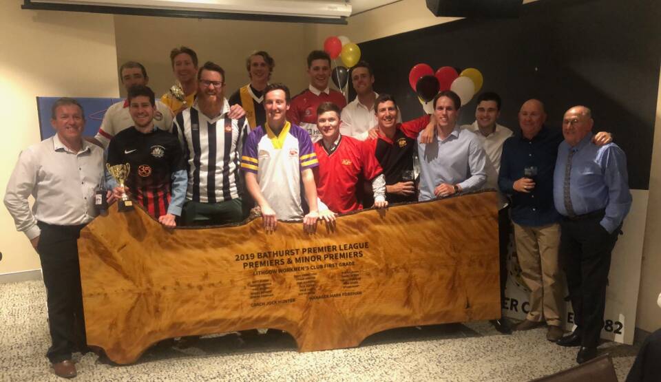 GENEROUS GIFT: The first grade squad with the wooden bar top. Picture: SUPPLIED.