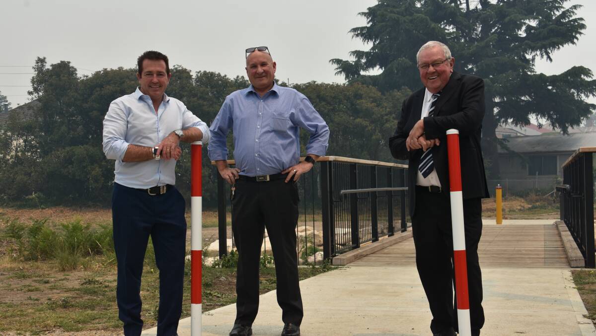 FUNDING BOOST: Bathurst MP Paul Toole, Lithgow City Council general manager Graeme Faulkner and Lithgow City mayor Cr Ray Thompson. Picture: ALANNA TOMAZIN.