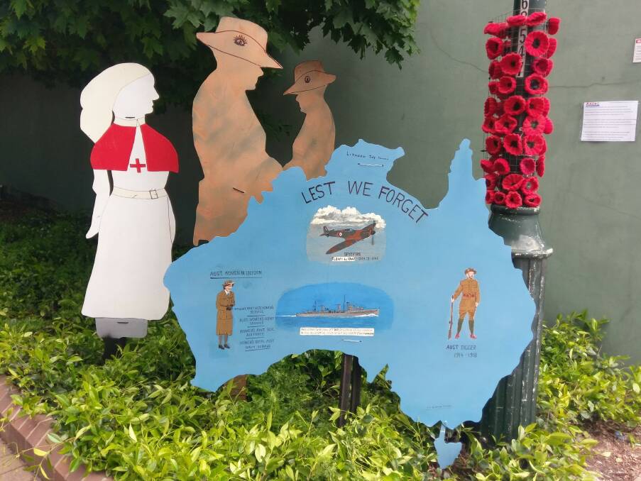 LEST WE FORGET: Lithgow Tidy Towns installed its annual Remembrance Day display in Gallery Lane. Photo: SUPPLIED.