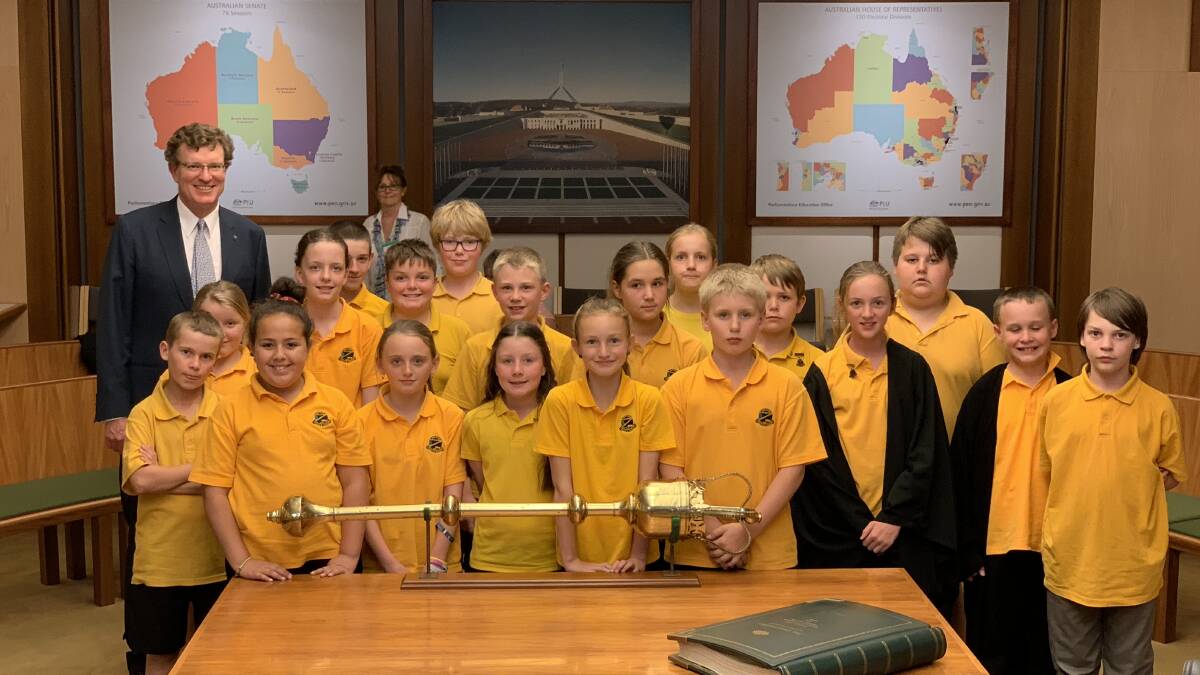 QUESTION TIME: Calare MP Andrew Gee with the year 5 and 6 students of Zig Zag Public school. Photo: SUPPLIED