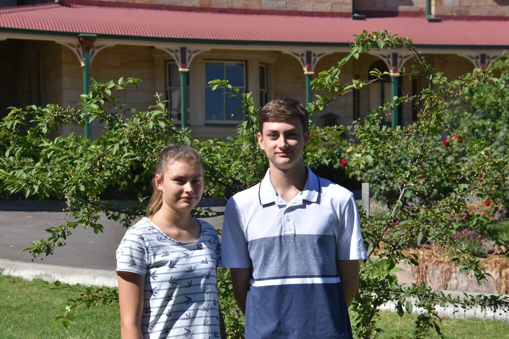 TWINNING: Sarah and Stephen Smith received outstanding HSC results. Picture: ALANNA TOMAZIN.
