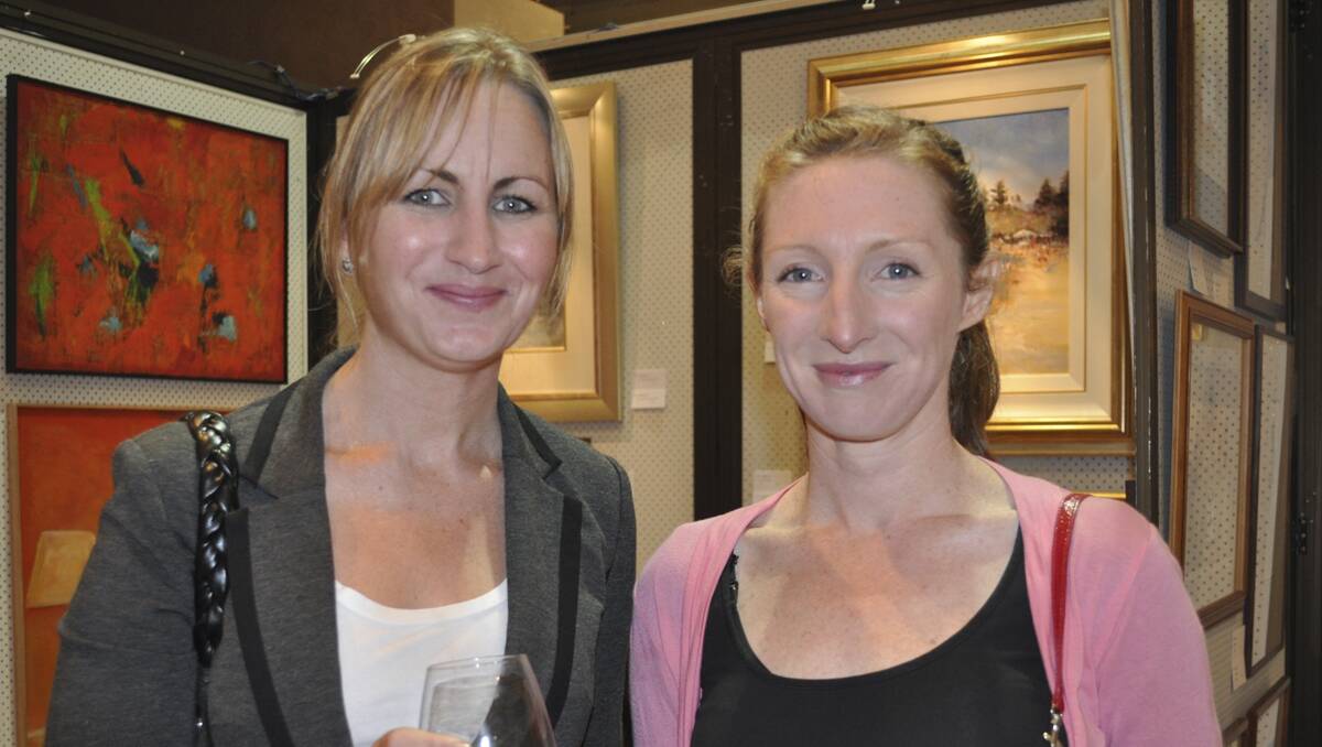 GIRL'S NIGHT: Amy Collins and Tracey Huijser. 	 lm030413art12