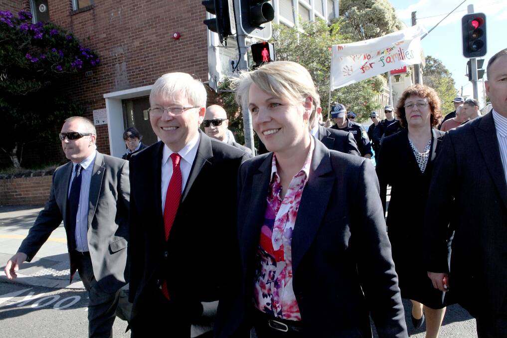 Prime Minister Kevin Rudd and Tanya Plibersek walk the streets of Balmain after caucus met at the Town Hall on July 22, in Sydney. Photo: Getty Images.